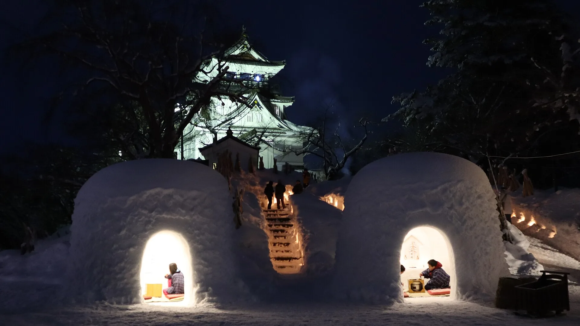 Daytime kamakura snow huts with Yokote Castle
